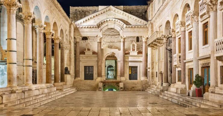Essential Diocletians Palace Tour + Group Selfie Time - Unique Experience of the Tour