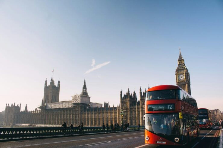 Essential London Audiotour - History and Anecdotes - Witnessing the Changing of Guard