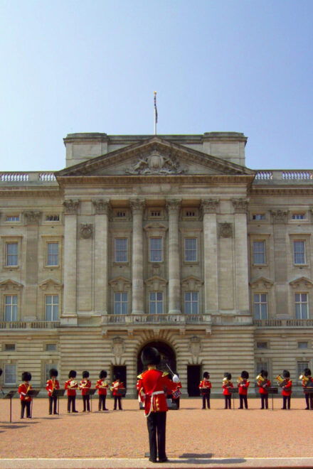 Essential London Introductory Tour - Londoner by a Londoner - Accessibility and Cancellation