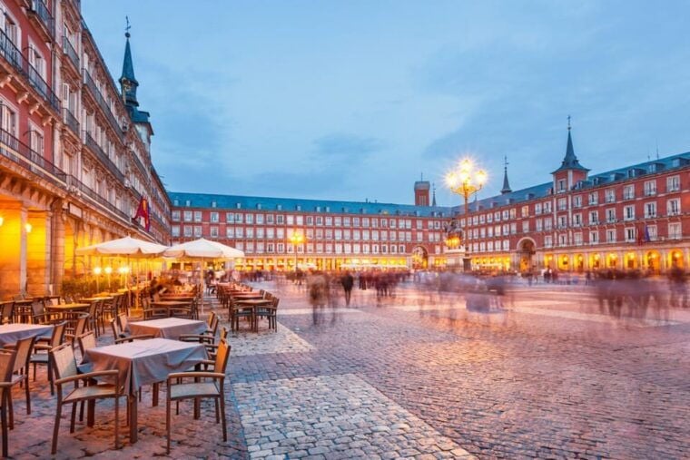 Essential Madrid: Walking Tour of the Historic Center - Visiting the Almudena Cathedral