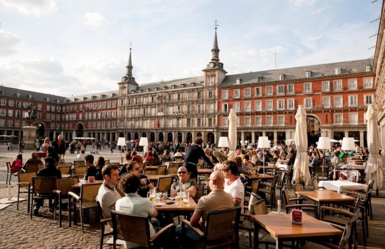 Essential Madrid: Walking Tour of the Historic Center - Touring the Teatro Real