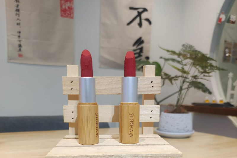 Essential Oil Lipstick Workshop with Siddham Living in Johor Bahru - Mixing a shade that feels like yours