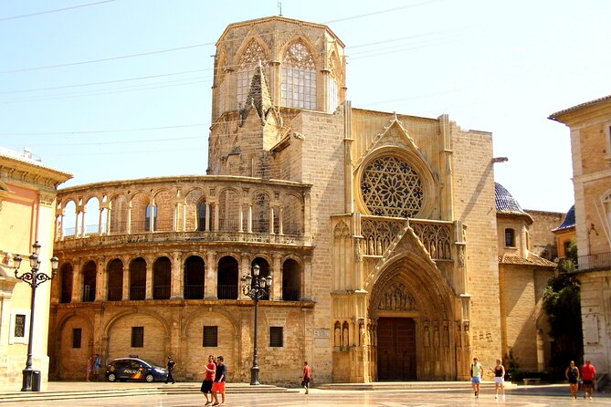 Essential Valencia Tour With Ticket to Silk Exchange - Meeting and Pickup Information