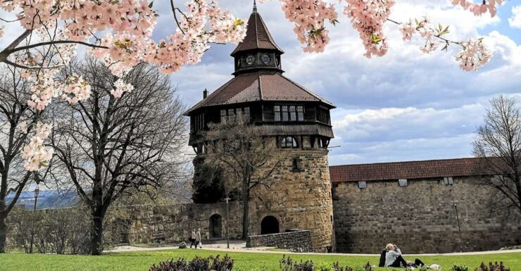 Esslingen: Self-Guided Tour to the Castle - Interactive Exploration and Learning