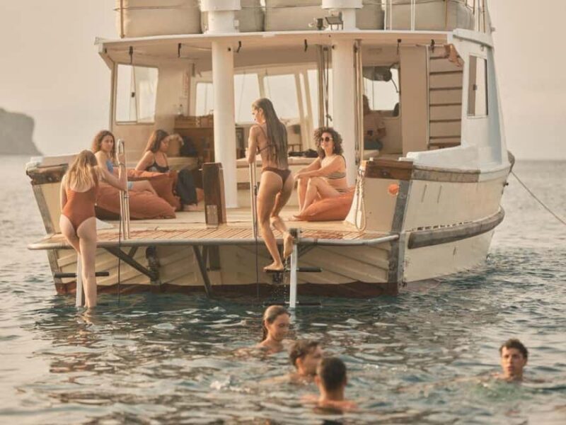 Estartit: Sunset Cruise with Snorkeling and a Drink - Good To Know