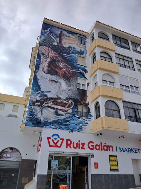 Estepona Art Murals and Tapas Walk With Local Guide - Food and Drink Options