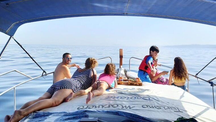 Estepona: Dolphin Search Boat Trip With Drink and Snacks - Onboard Amenities and Facilities