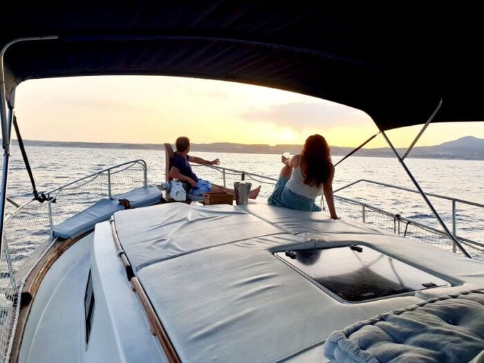Estepona: Dolphin Search Boat Trip With Drink and Snacks - Itinerary and Key Sites Passed