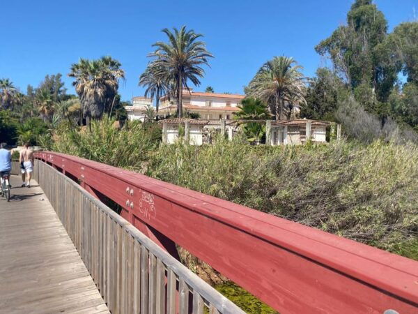 Estepona: Premium Bike Tour Including Tapas and Drink - Scenic Mediterranean Ride