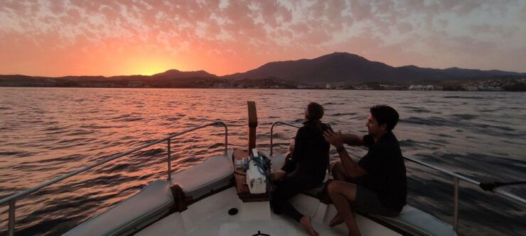 Estepona: Sunset Boat Trip & Cava & Tapas - Experience Highlights