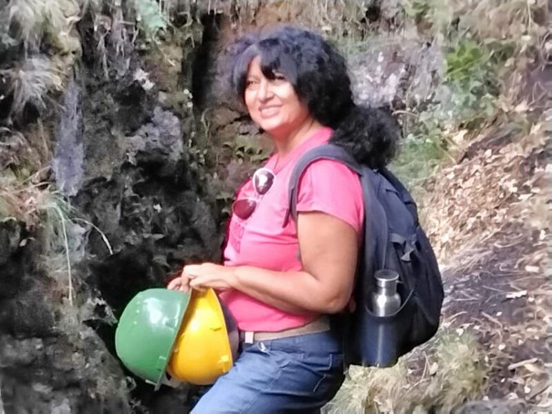 Etna underground wonders, lava flow 1992, family's lunch - Introduction