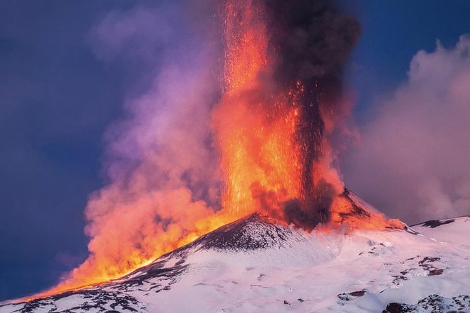Etna: Winter Excursion to 3.000mt - Guided Tours and Activities at Mount Etna