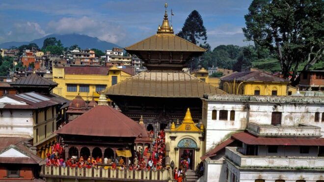 Evening Aarti - Pashupatinath Temple - The Evening Aarti Experience