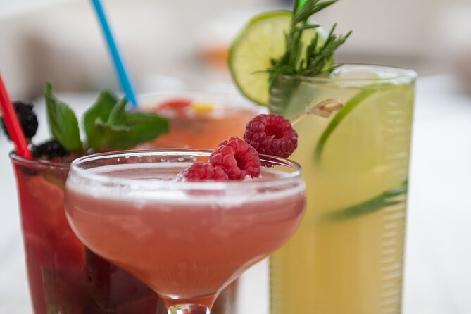 Evening Cocktail Cruise in Oxford - Sip on a Variety of Refreshing Drinks
