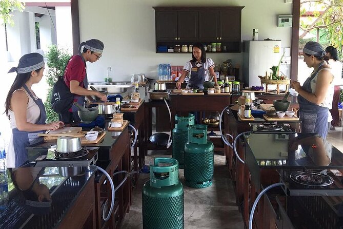 Evening Cooking Class in Traditional Pavilion With Beautiful Garden - Chiang Mai - Traveler Photos and Reviews