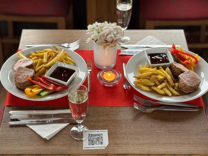 Evening cruise through Prague with 3-course served menu - FAQs