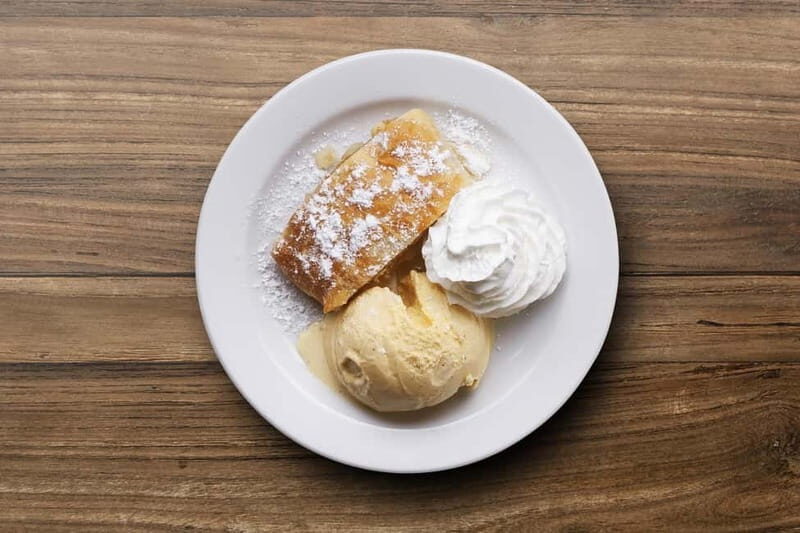 Evening cruise through Prague with buffet dinner - Who Would Enjoy This Cruise?