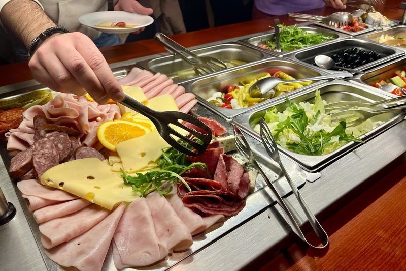 Evening Cruise with Buffet Dinner in Prague - What you may see after dark