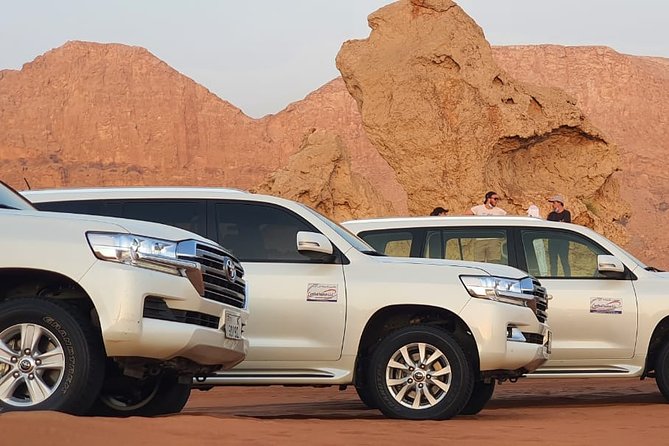 Evening Desert Safari With Bbq Dinner and Entertainment - Join an Organized Tour for the Full Experience