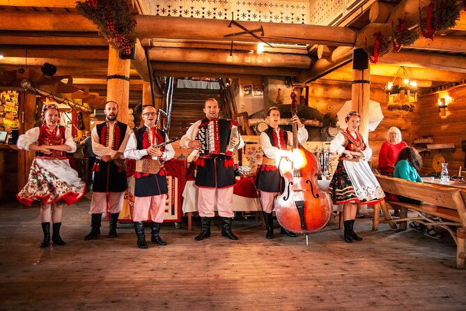 Evening Folk Show, Singing, Dancing and Delicious Food - Good To Know