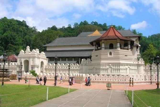 Evening Tour at the Last Kingdom of Sri Lanka, Kandy - Booking Information and Tips