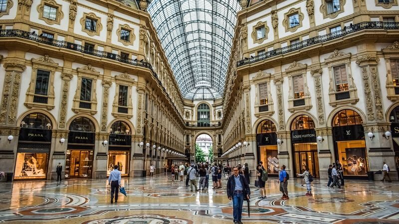 Evening walking tour in Milan - A different side of Milan after sunset
