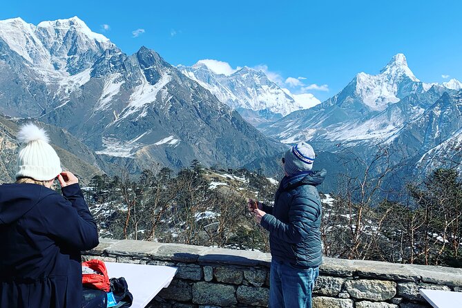 Everest Base Camp Helicopter Tour Stop at Everest View Hotel - Aerial Views of Glaciers and Mountaineering Routes