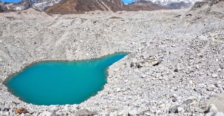 Everest Base Camp Via Chola Gokyo Lake Trek: Kathmandu: - Key Points