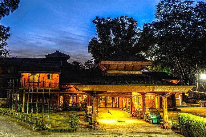 Everest Basecamp Trekking With Luxury 5 Star Accommodation - Overview and Inclusions