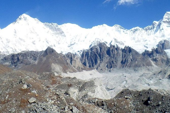 Everest Three Pass Trek 18 Days - Accommodation and Meals