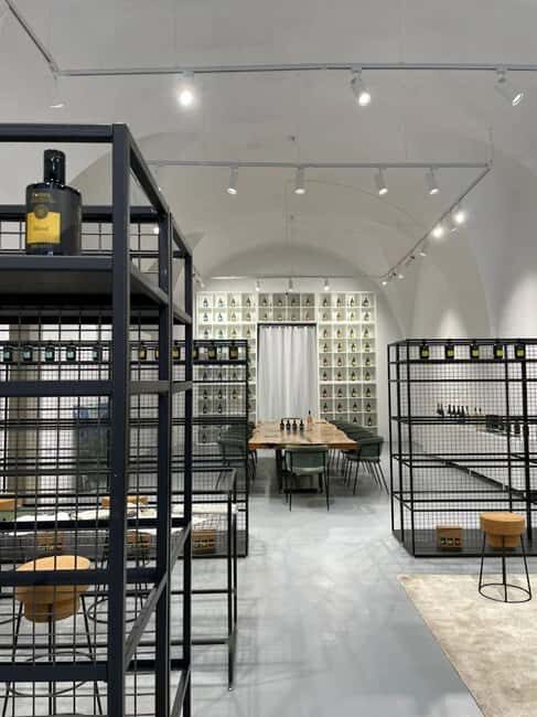 EVO Experience: discovering Pomes oil - An Introduction to the Experience