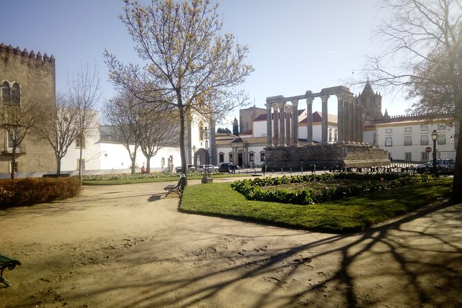 Évora and Monsaraz From Lisbon - Sample Itinerary for a Day Trip