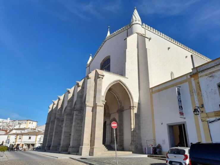 ÉVORA AND MONSARAZ FULL DAY PRIVATE TOUR BY CAR - Good To Know