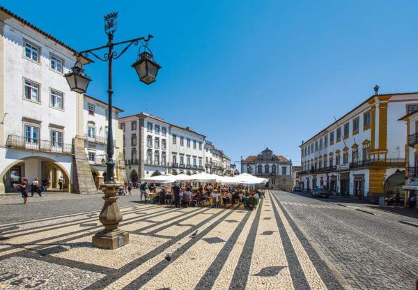 Evora Churches And Temple Private Tour From Lisbon - Cathedral of Évora