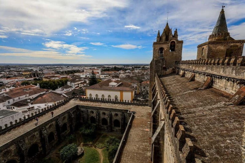 Évora Full Day Tour on a Luxury Mercedes - What the Reviews Tell Us