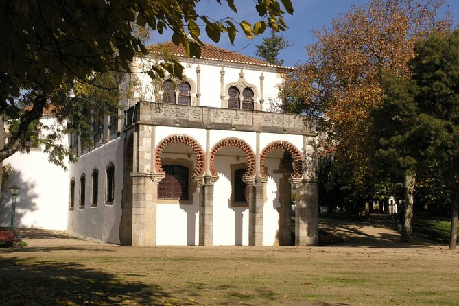 Evora Highlights Walking Tour Audio and GPS Guided - Meeting Point Information