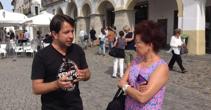 Évora: Private Tour With Entrance Tickets to Main Monuments - Local Guide Expertise and Customization