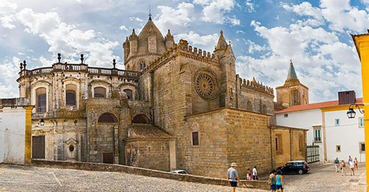 Evora Tour - Discovering Évoras Rich History