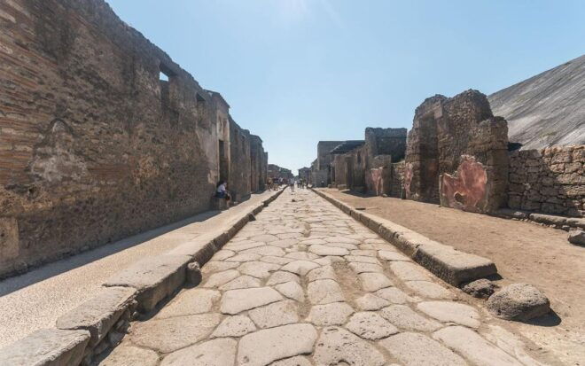 Excellent Pompeii Guided Tour With a Licensed Guide.. - Experience Offered