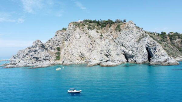 Exciting Half-Day Group Tour With Drink Included - The Sum Up