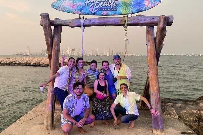 Exciting Night Barhopping Adventure on Tierra Bomba - Traveler Experience Highlights