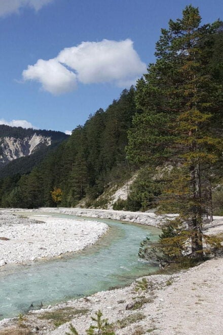 Exclusive AUSFLUG to Natural Wonder Places - RIVER SOURCE - Transportation and Meeting Point
