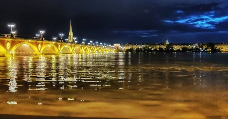 Exclusive! Bordeaux: Nighttime Highlights Walking Tour - Exploring Bordeauxs Landmarks and Nightlife