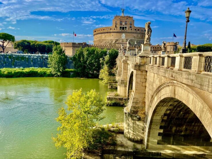 Exclusive Castel Sant'Angelo and Hadrian's Tomb Guided Tour - Live English-Speaking Guide