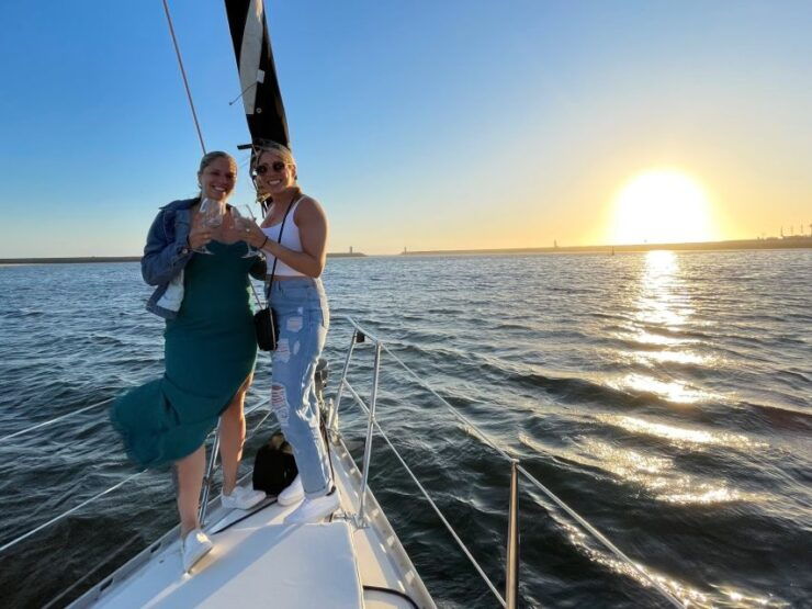 Exclusive Charming Sailboat Sunset - Booking Details
