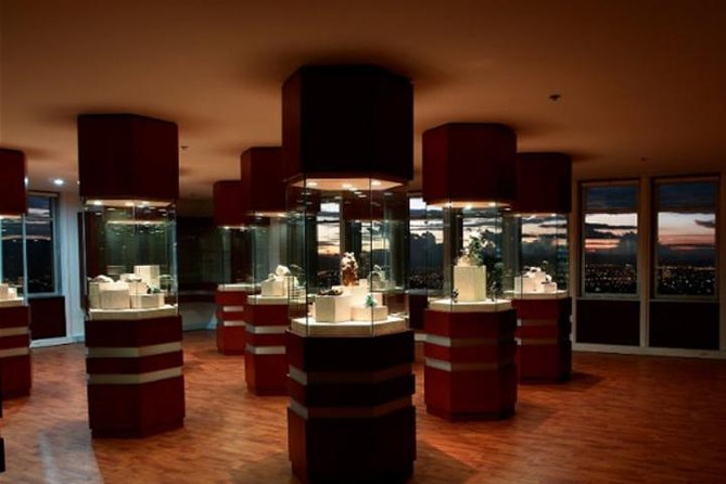 Exclusive Emerald Tour in Bogota - Duration and Pickup Details