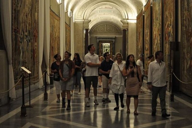 Exclusive First Access Vatican Museums & Sistine Chapel Guided Tour - Wear sensible shoes and travel light