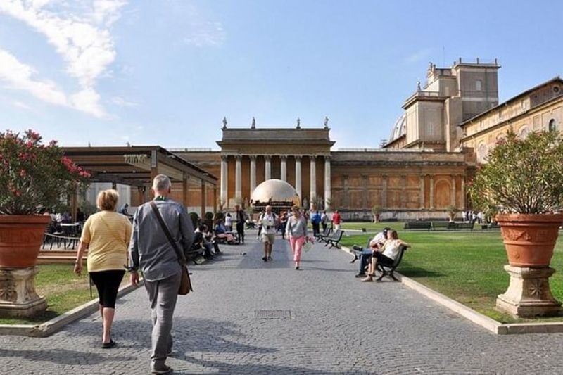 Exclusive First Access Vatican Museums & Sistine Chapel Guided Tour - Who should book this early-access tour?