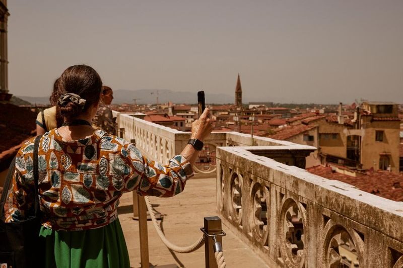 Exclusive First Entrance Florence Dome Guided Tour - Who should choose this Duomo tour?