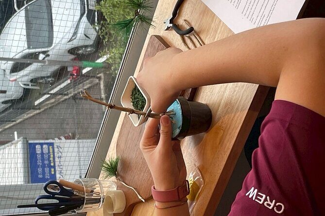 Exclusive Kanazawa Craft Bonsai Experience with Black Tile Pot - Practical Details: What You Need to Know